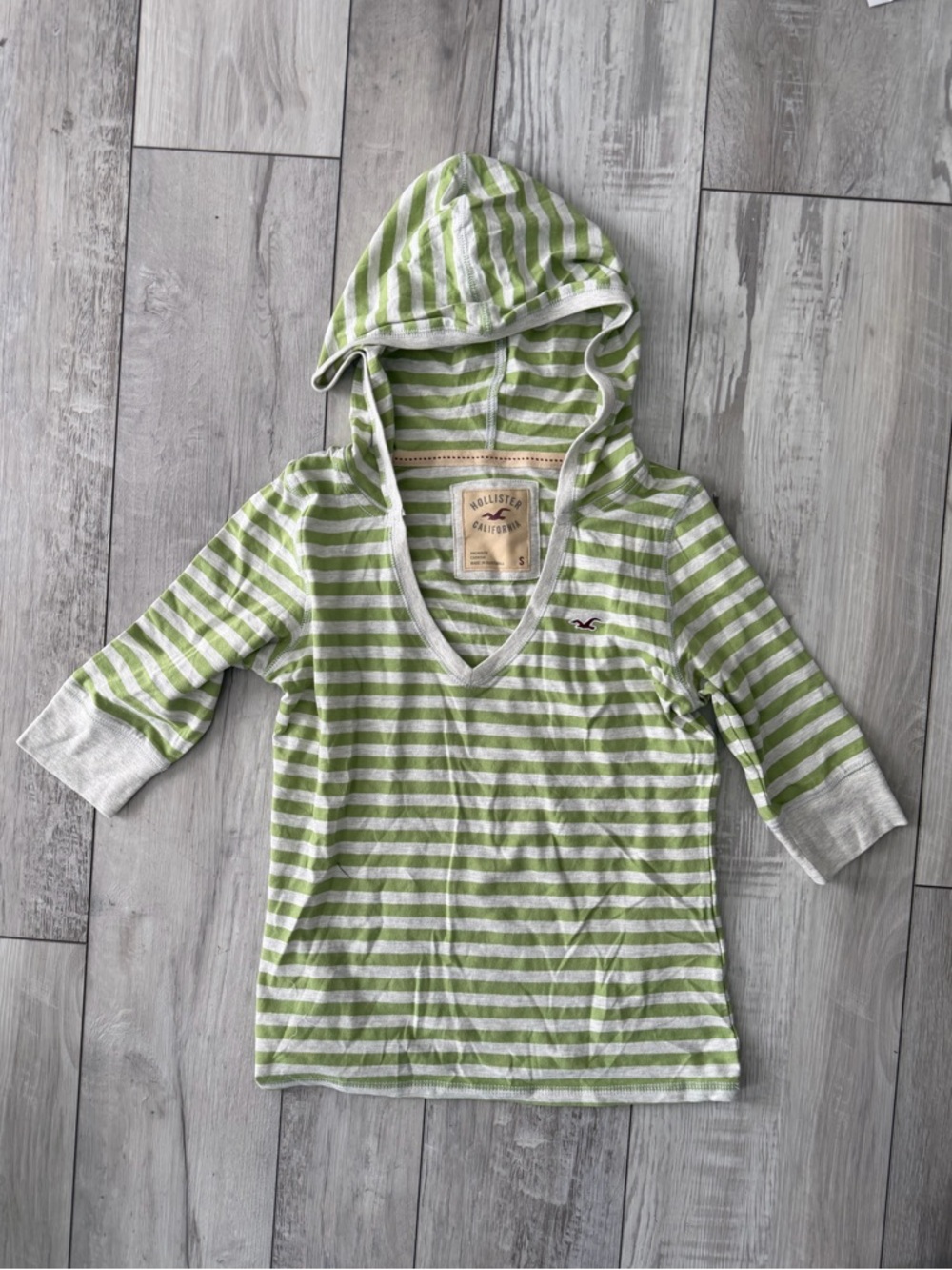 Hollister Y2K Half-Sleeve Hooded V-Neck T-Shirt